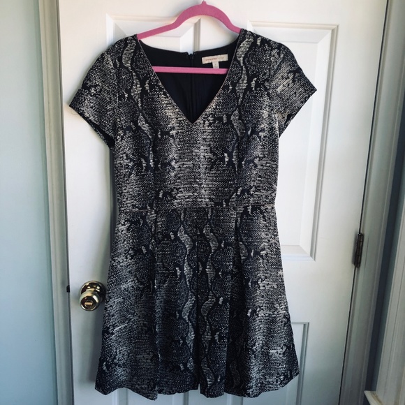 Banana Republic Heritage | Snakeskin Dress Size 8 - Picture 2 of 4